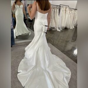 Abella by Allure E308 -Laila Wedding Dress -BRAND NEW NEVER WORN NEVER ALTERED